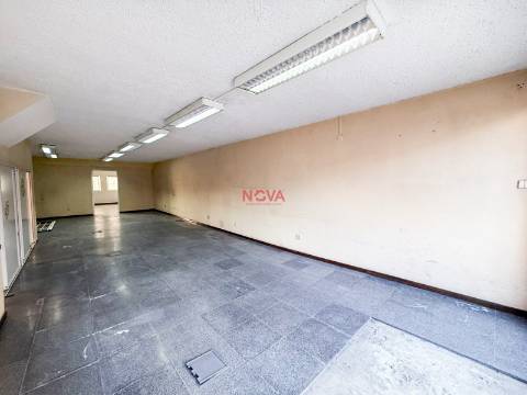 Armazém  Venda em Ermesinde,Valongo