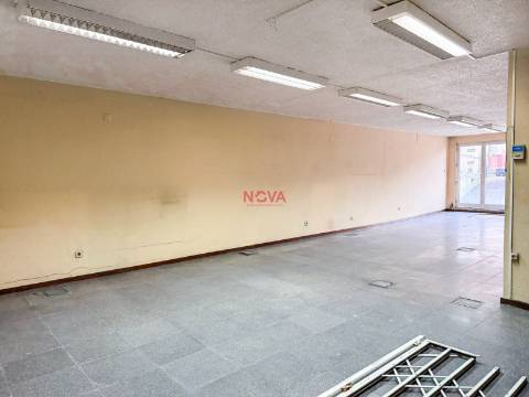 Armazém  Venda em Ermesinde,Valongo