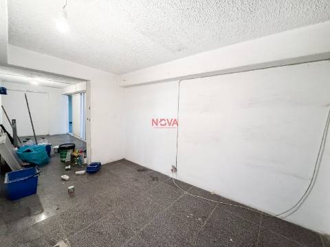 Armazém  Venda em Ermesinde,Valongo