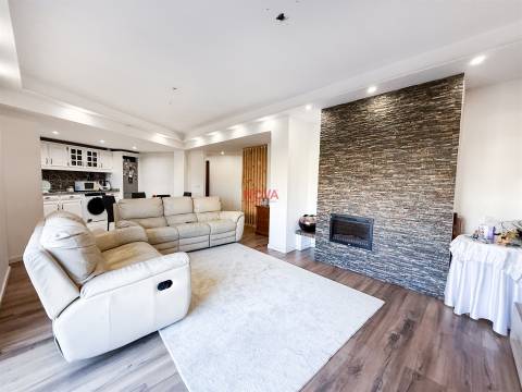 Apartamento T3 Venda em Ermesinde,Valongo