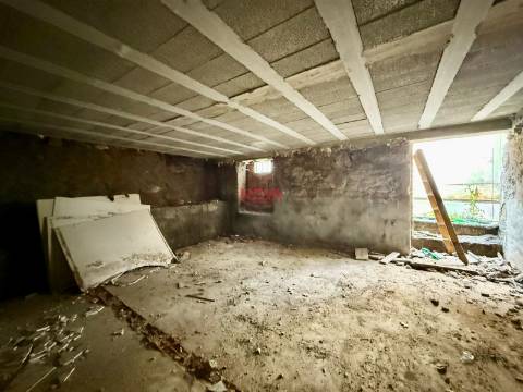 Moradia em Banda T2 Venda em Veade, Gagos e Molares,Celorico de Basto