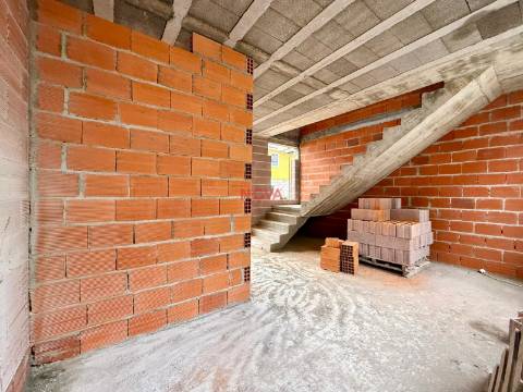 Moradia em Banda T2 Venda em Veade, Gagos e Molares,Celorico de Basto