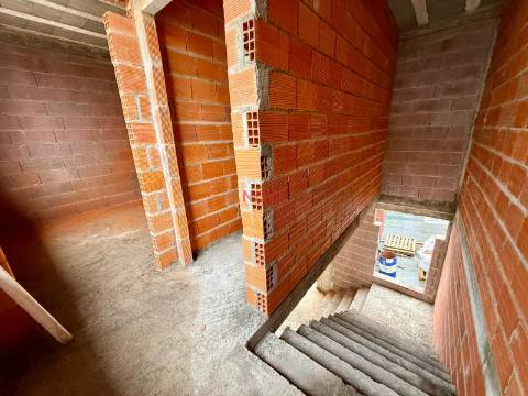 Moradia em Banda T2 Venda em Veade, Gagos e Molares,Celorico de Basto