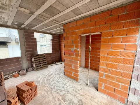 Moradia em Banda T2 Venda em Veade, Gagos e Molares,Celorico de Basto