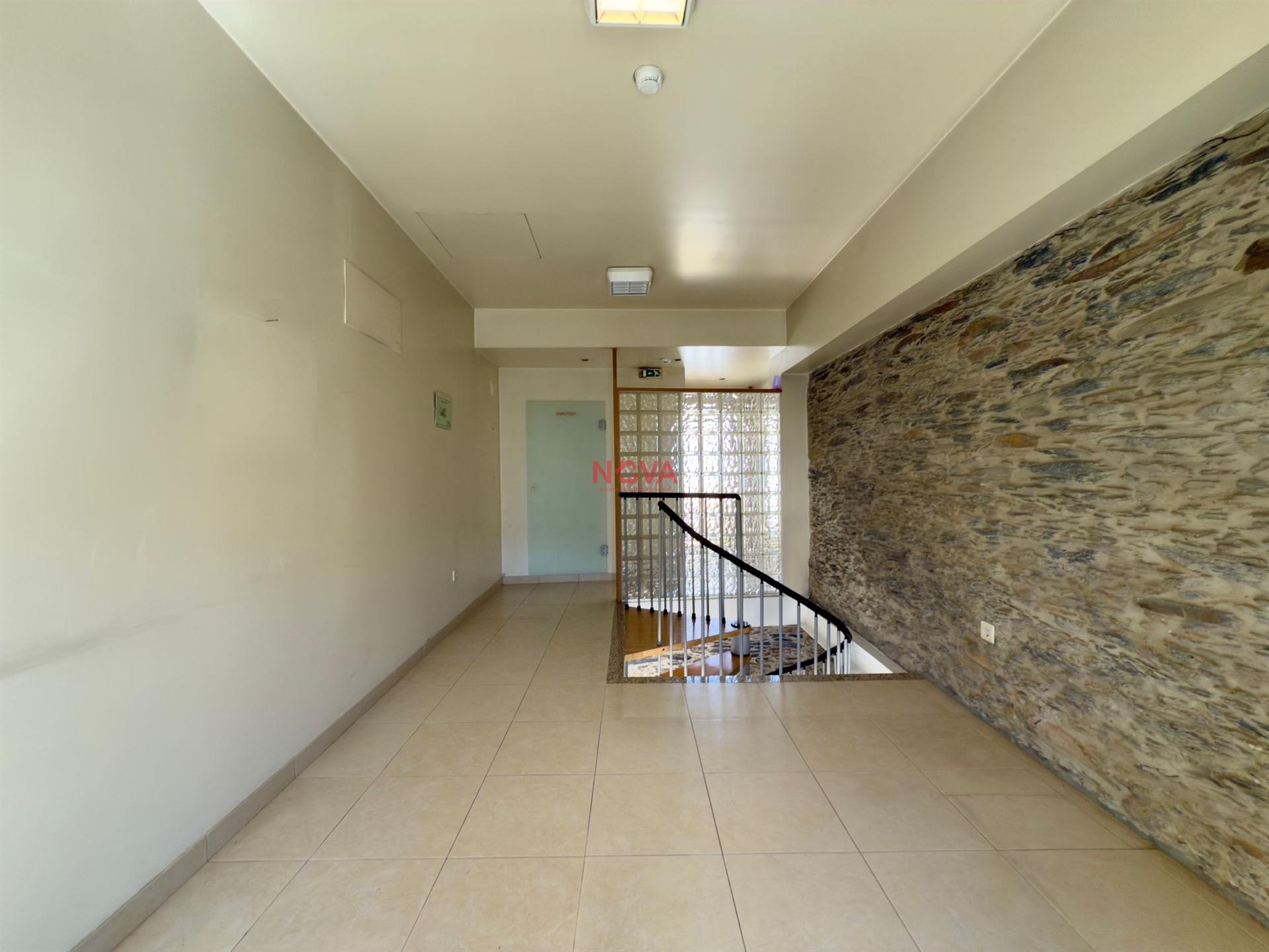 Loja  Arrendamento em Valongo,Valongo