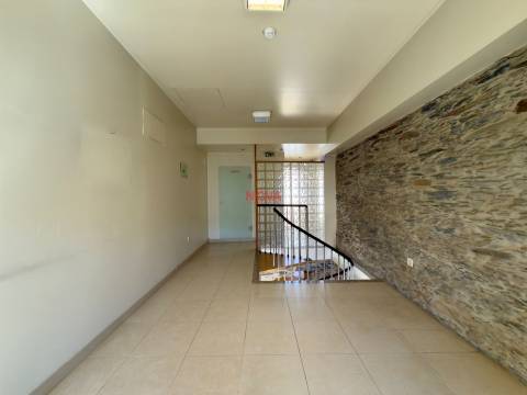 Loja  Arrendamento em Valongo,Valongo