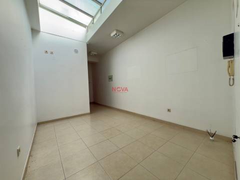 Loja  Arrendamento em Valongo,Valongo