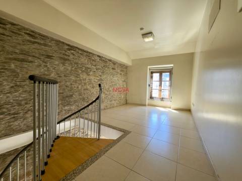 Loja  Arrendamento em Valongo,Valongo