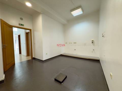 Loja  Arrendamento em Valongo,Valongo