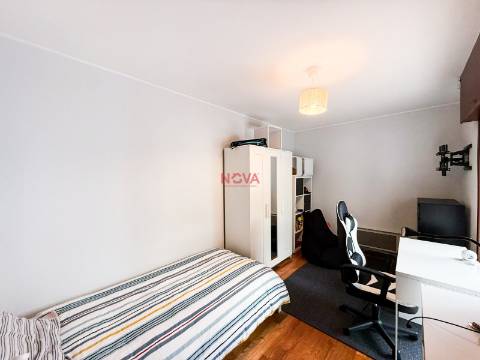 Moradia em Banda T4 Venda em Gondomar (São Cosme), Valbom e Jovim,Gondomar