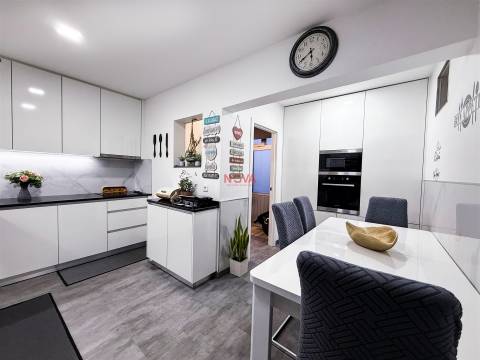 Apartamento T3 Venda em Ermesinde,Valongo