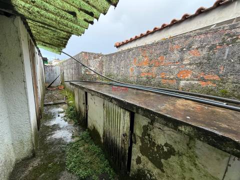 Moradia Geminada T2 Venda em Reguenga,Santo Tirso