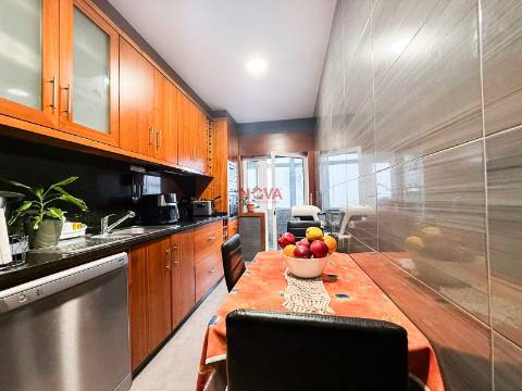 Apartamento T3 Venda em Campanhã,Porto