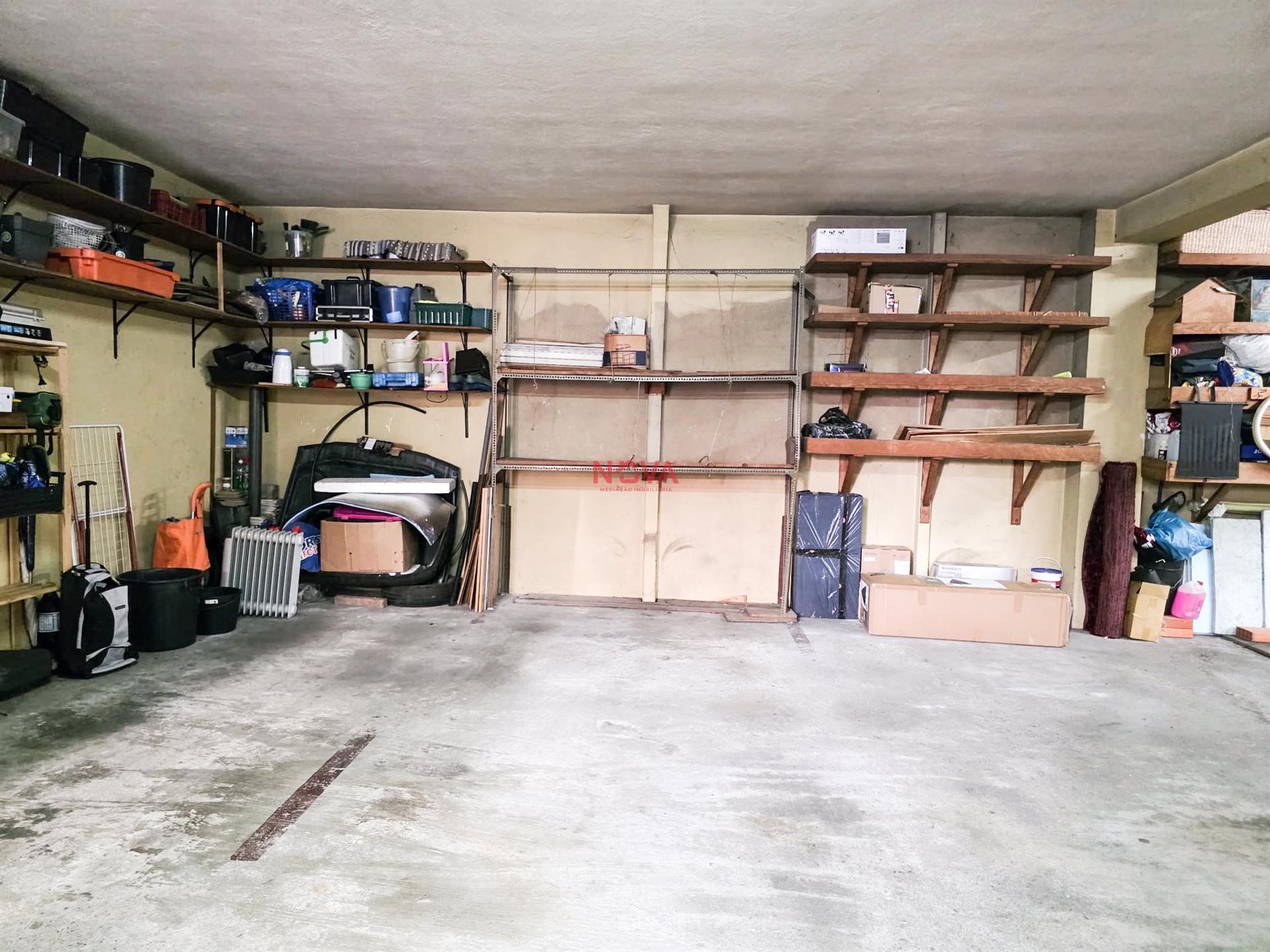 Garagem  Arrendamento em Ermesinde,Valongo