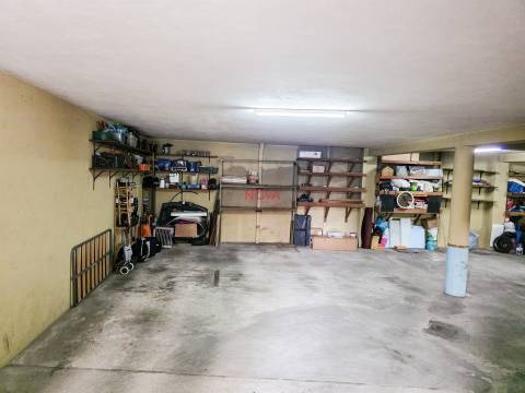 Garagem  Arrendamento em Ermesinde,Valongo