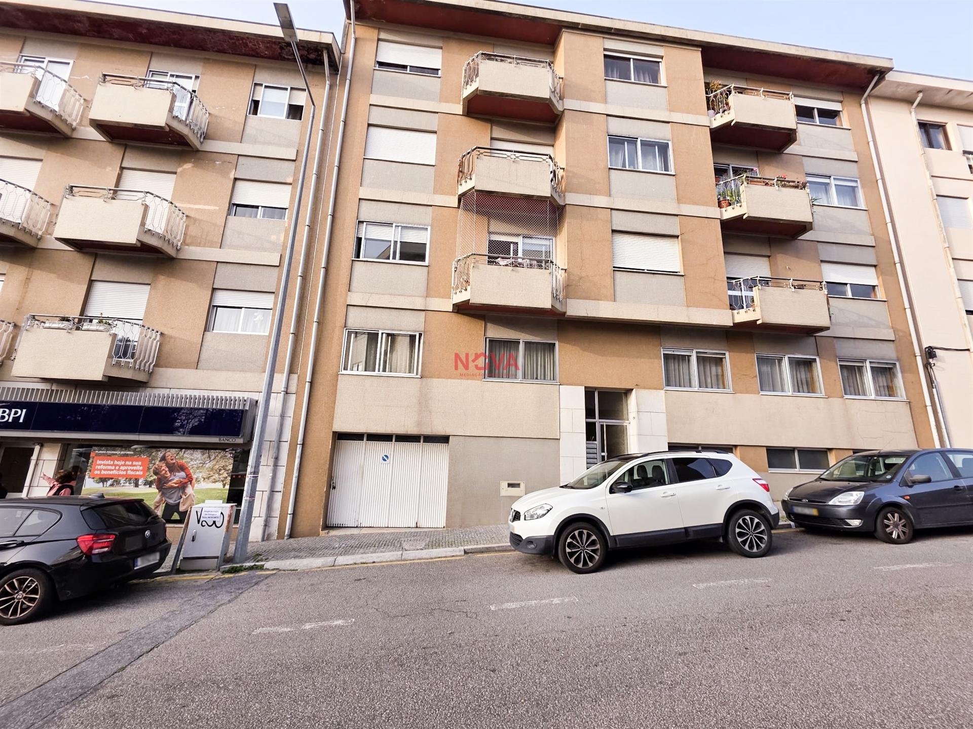 Garagem  Arrendamento em Ermesinde,Valongo