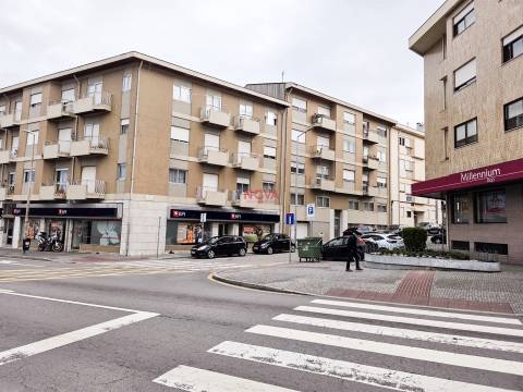 Garagem  Arrendamento em Ermesinde,Valongo