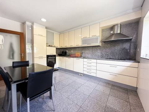 Moradia em Banda T3+1 Venda em Ermesinde,Valongo