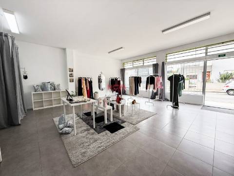 Loja  Arrendamento em Ermesinde,Valongo