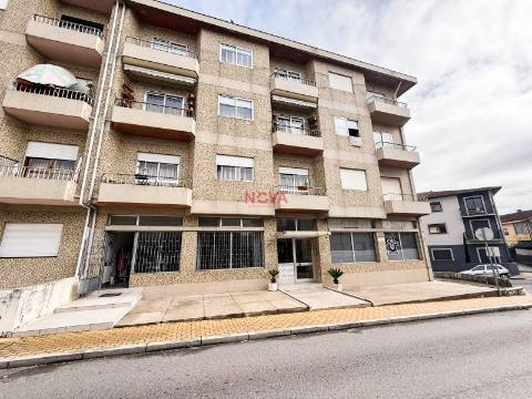 Loja  Arrendamento em Ermesinde,Valongo