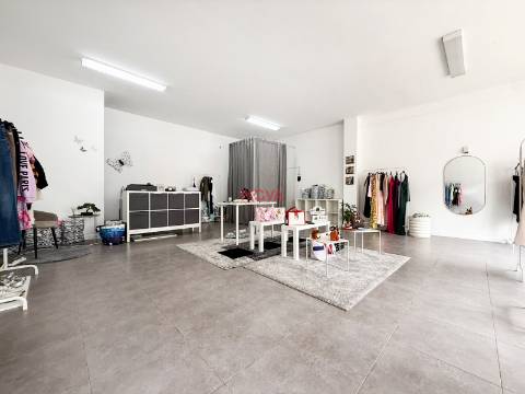 Loja  Arrendamento em Ermesinde,Valongo