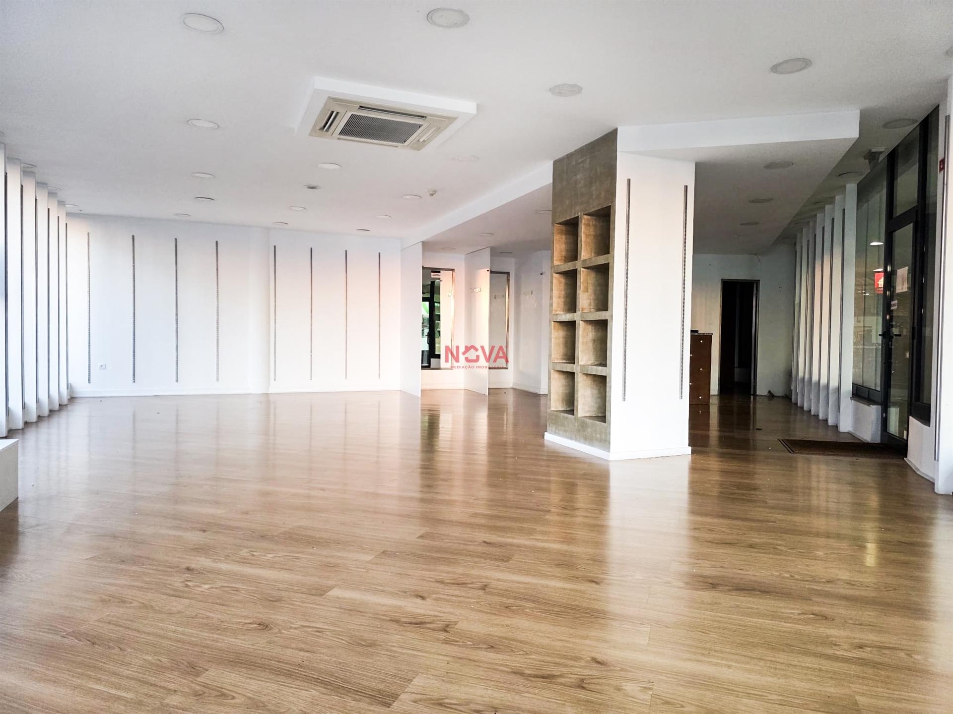 Loja  Venda em Ermesinde,Valongo