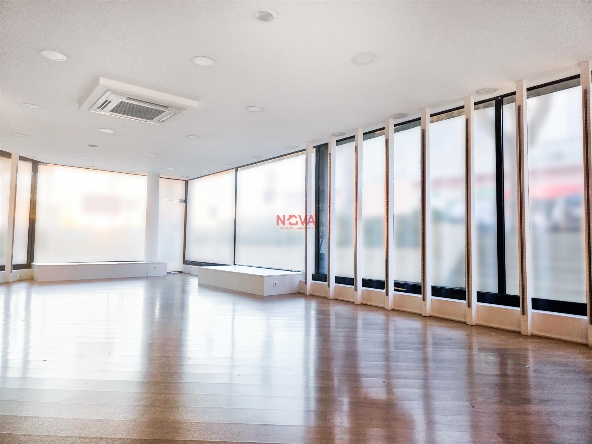 Loja  Venda em Ermesinde,Valongo