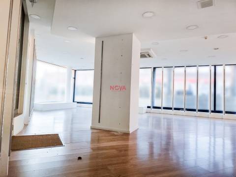 Loja  Venda em Ermesinde,Valongo