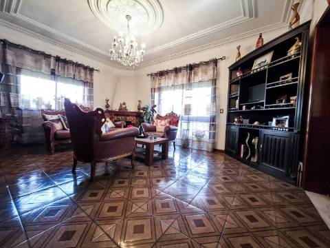 Moradia Isolada T5 Venda em Alvarelhos e Guidões,Trofa