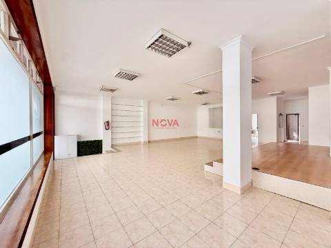 Loja  Arrendamento em Ermesinde,Valongo