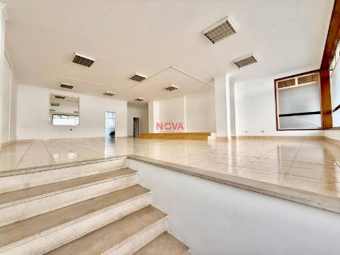 Loja  Arrendamento em Ermesinde,Valongo