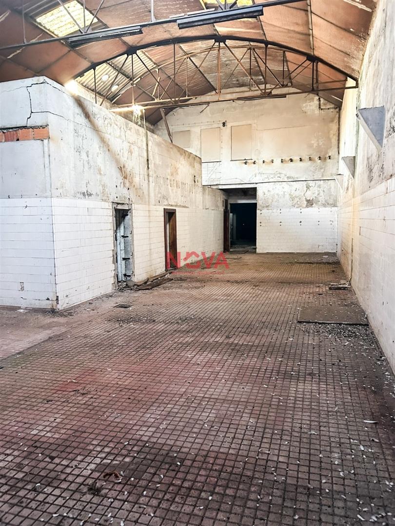 Armazém  Venda em Milheirós,Maia