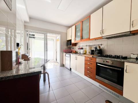 Apartamento T2 Venda em Nogueira e Silva Escura,Maia