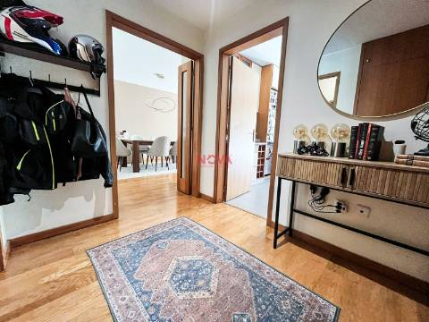 Apartamento T2 Venda em Nogueira e Silva Escura,Maia