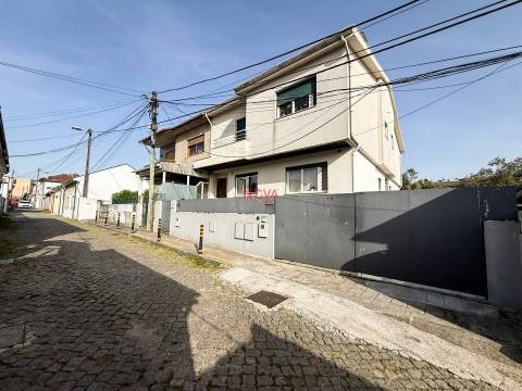 Andar Moradia T2 Venda em Ermesinde,Valongo