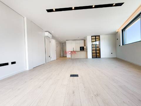 Apartamento T4 Venda em Gondomar (São Cosme), Valbom e Jovim,Gondomar