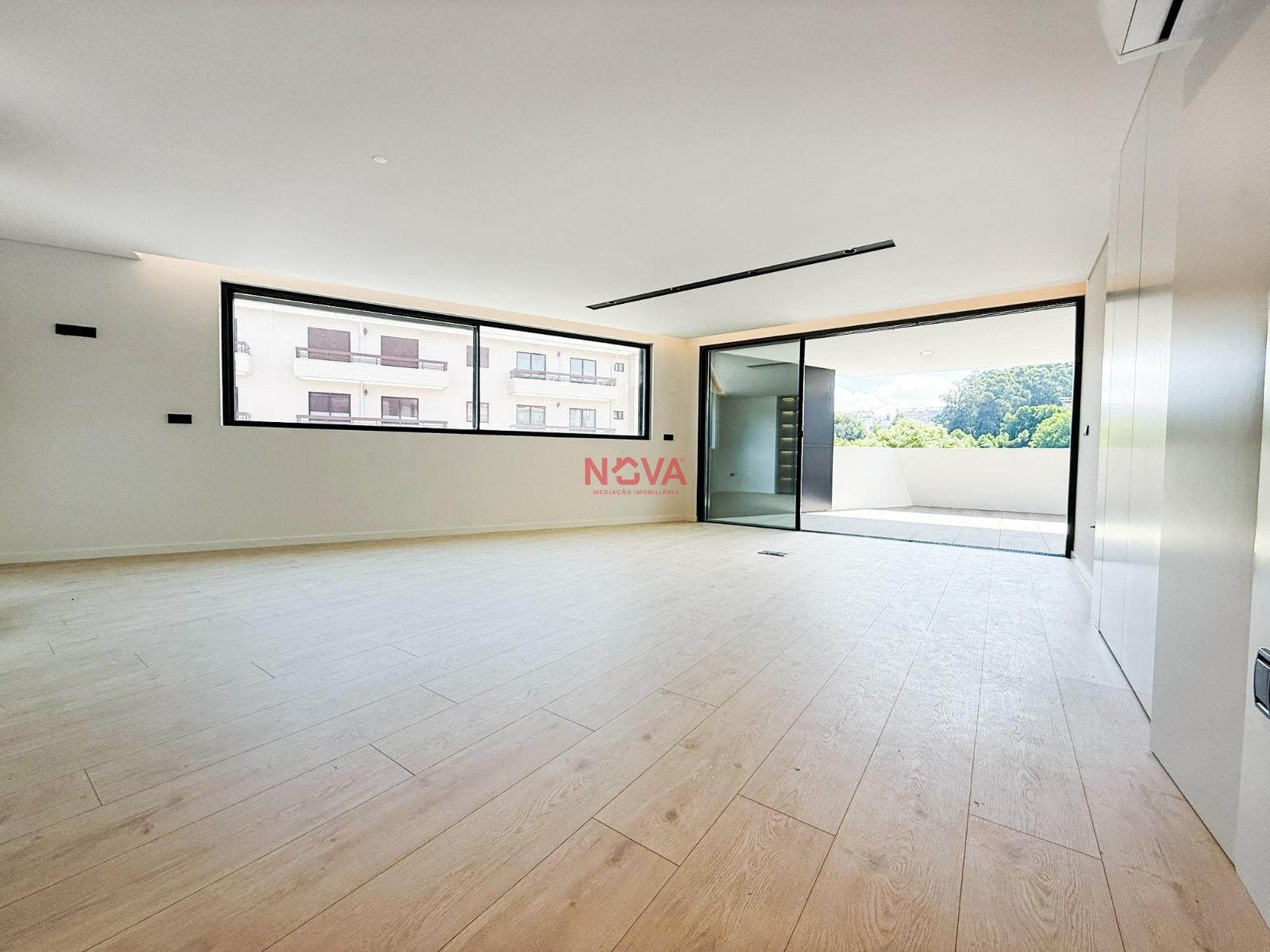 Apartamento T4 Venda em Gondomar (São Cosme), Valbom e Jovim,Gondomar