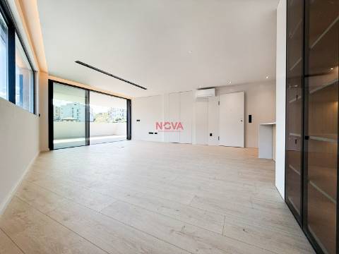 Apartamento T4 Venda em Gondomar (São Cosme), Valbom e Jovim,Gondomar
