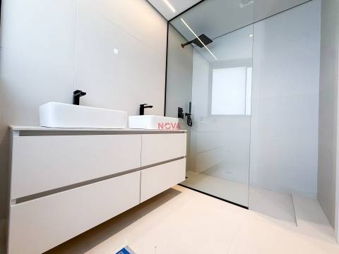 Apartamento T4 Venda em Gondomar (São Cosme), Valbom e Jovim,Gondomar