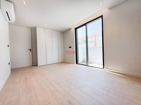 Apartamento T4 Venda em Gondomar (São Cosme), Valbom e Jovim,Gondomar