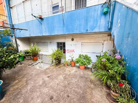 Garagem T0+3 Venda em Ermesinde,Valongo