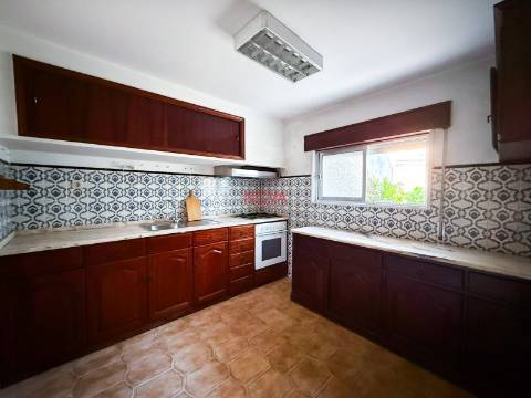 Garagem T0+3 Venda em Ermesinde,Valongo