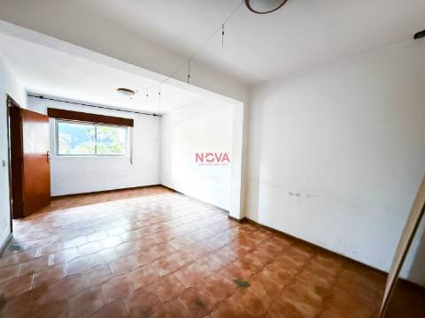 Garagem T0+3 Venda em Ermesinde,Valongo