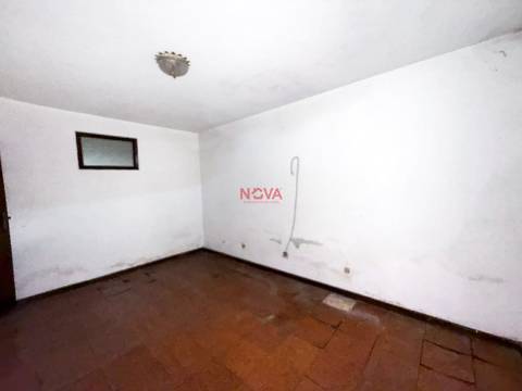 Garagem T0+3 Venda em Ermesinde,Valongo