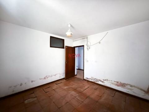 Garagem T0+3 Venda em Ermesinde,Valongo