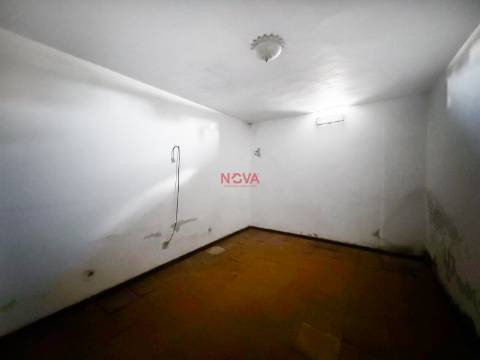 Garagem T0+3 Venda em Ermesinde,Valongo