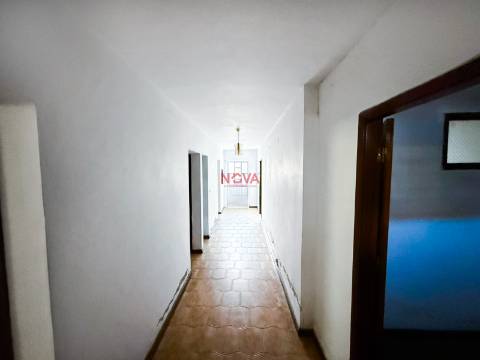 Garagem T0+3 Venda em Ermesinde,Valongo