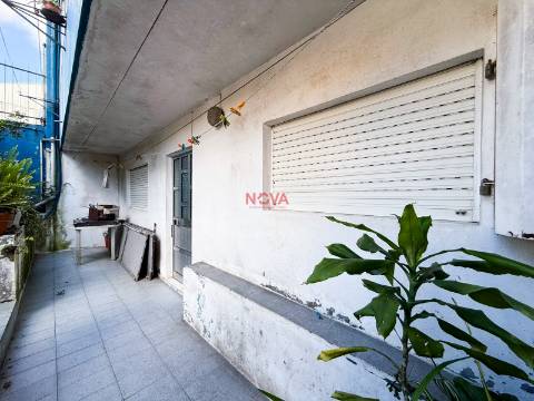 Garagem T0+3 Venda em Ermesinde,Valongo