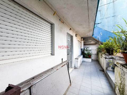 Garagem T0+3 Venda em Ermesinde,Valongo