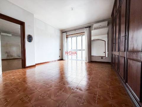 Apartamento >=T10 Venda em Paranhos,Porto